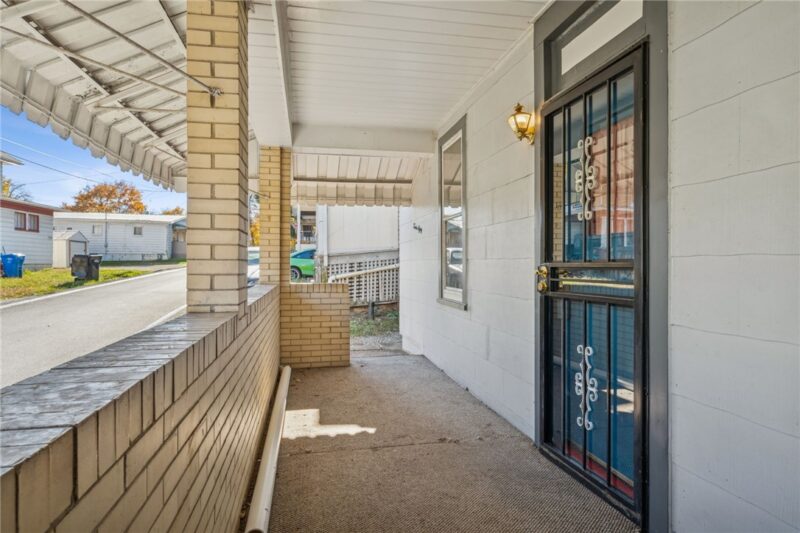 1280 Armstrong Street — photo 3
