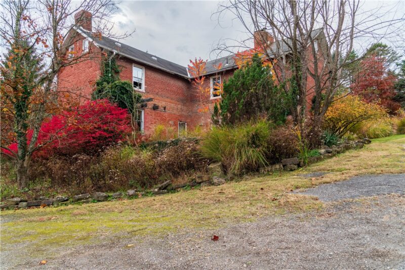 50 Tarr Heights Dr — photo 4