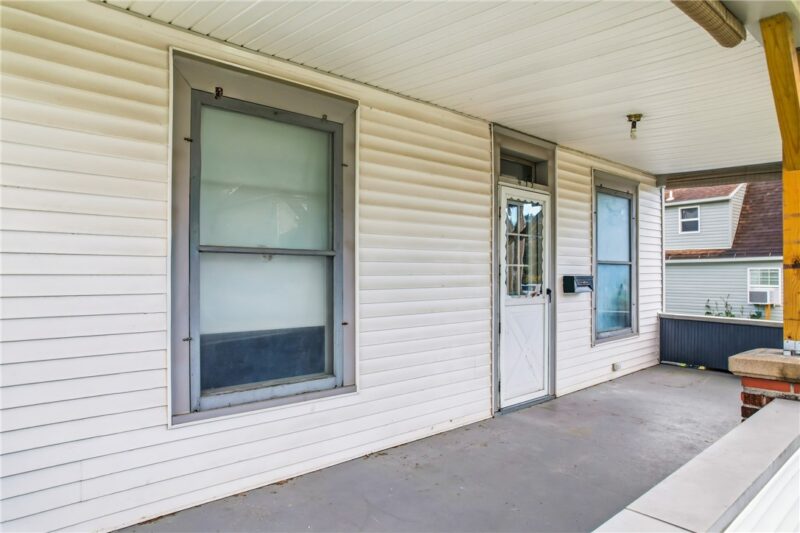 453 Lafayette Ave — photo 4