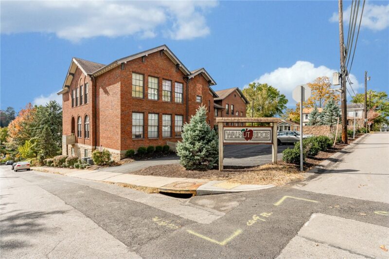 10 Walnut St 7