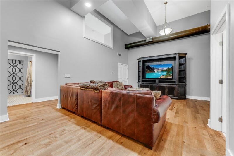 10 Walnut St 7 — photo 8