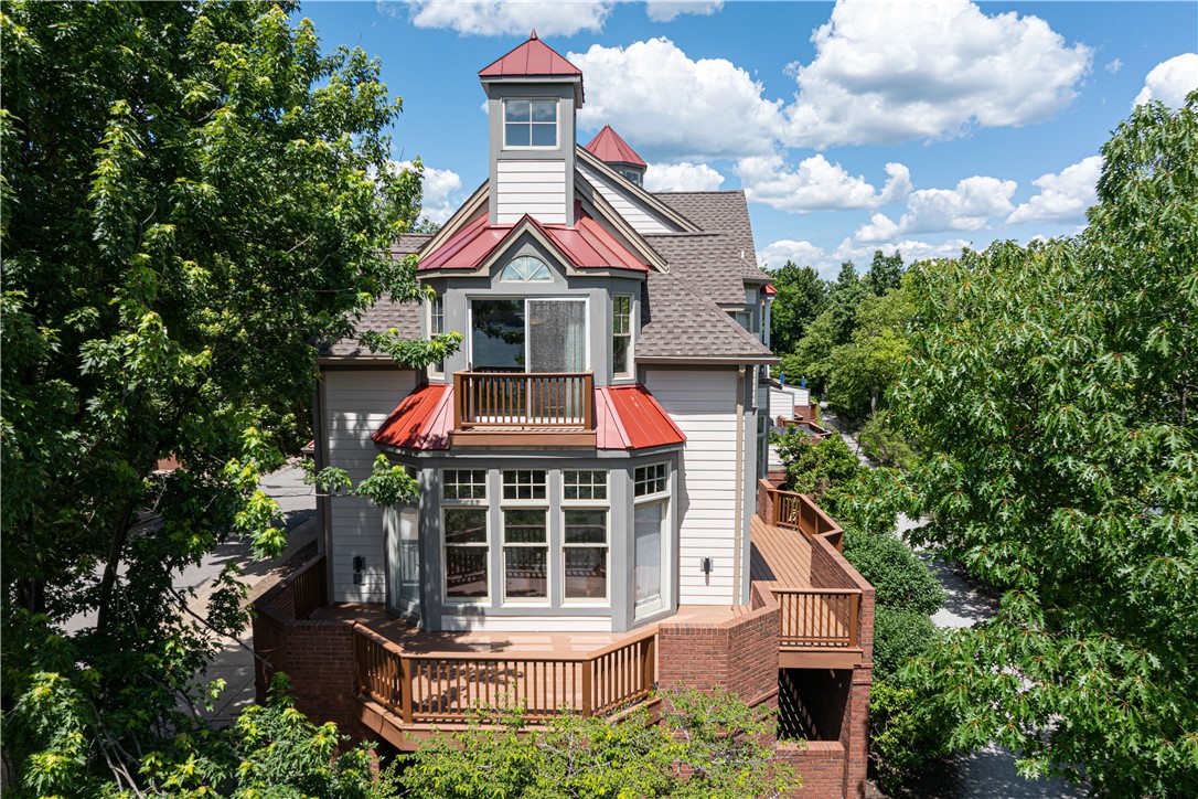 88 Waterfront Dr — photo 1