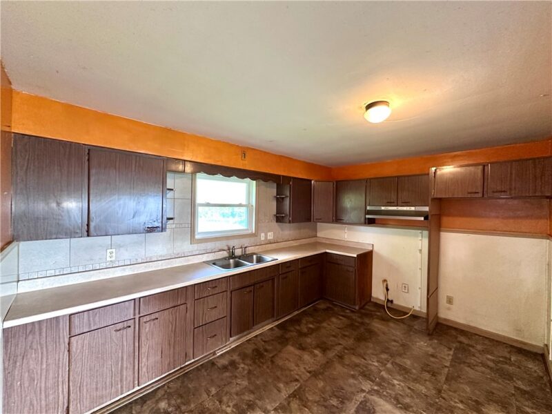 3406 New Castle Rd — photo 7