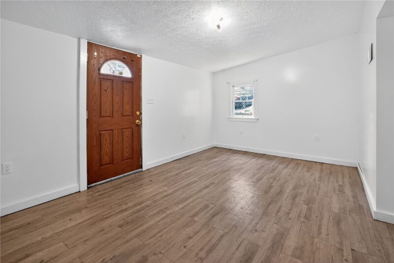 417 Alexander St — photo 7
