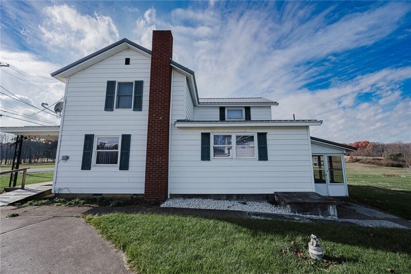 151 Hemlock Rd — photo 4