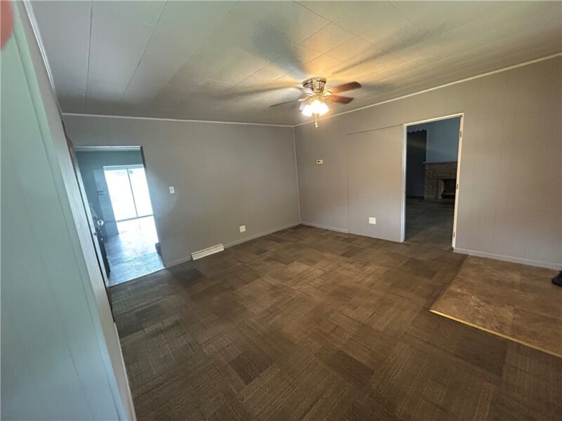 610 2nd Ave — photo 4