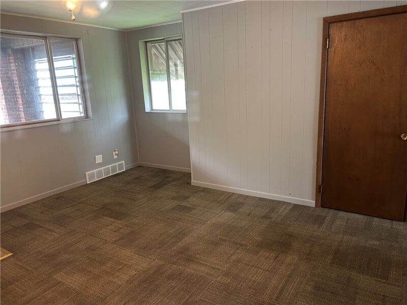 610 2nd Ave — photo 5