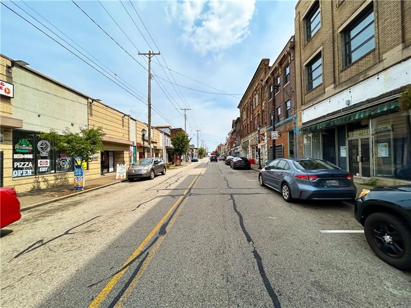 219 Brownsville Rd — photo 2