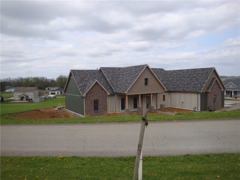 765 Victoria Way — photo 3