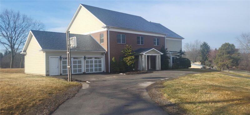 221 Felician Dr — photo 3