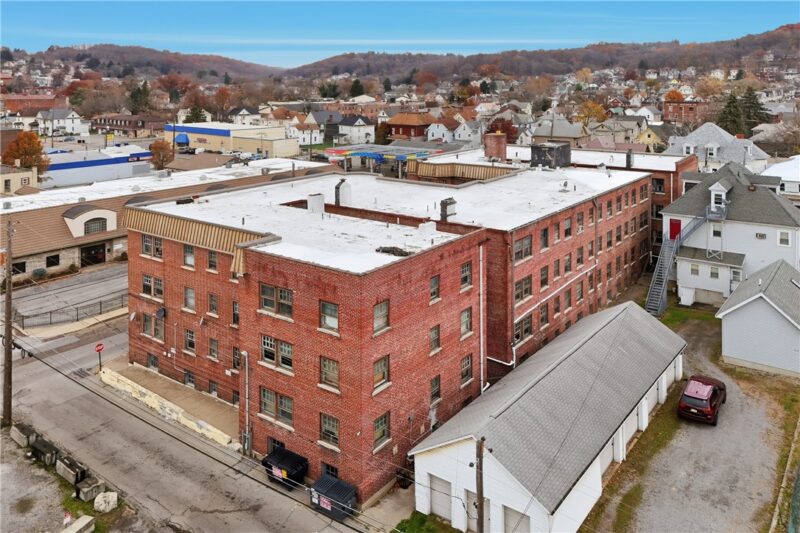 325 W Jefferson St — photo 7