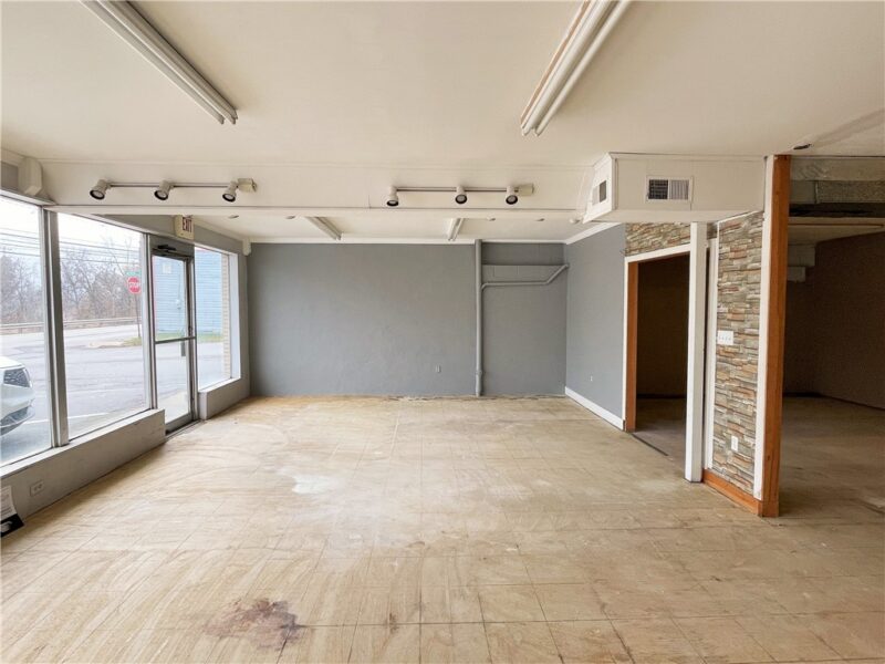 101 McGOVERN BOULEVARD — photo 2