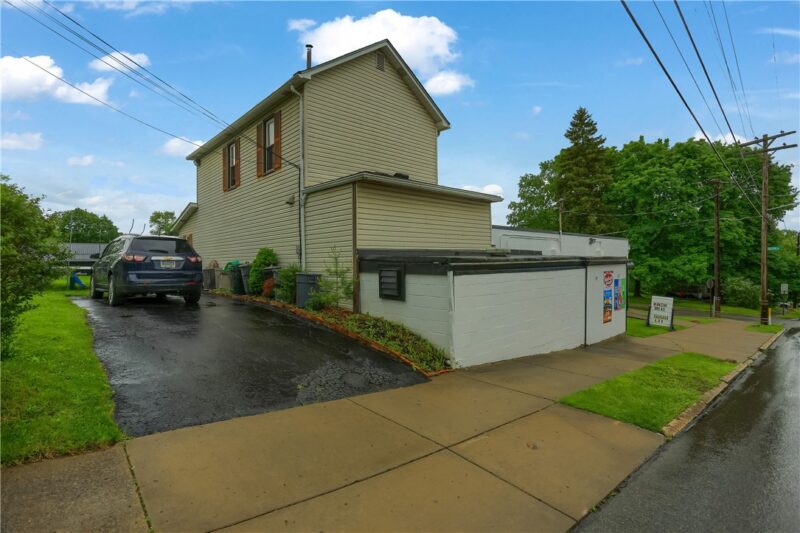 726 Arlington Ave — photo 2