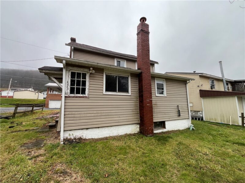 213 Laurel Street — photo 4