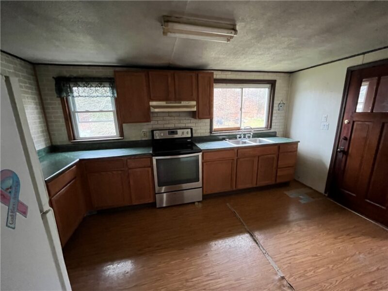 213 Laurel Street — photo 7
