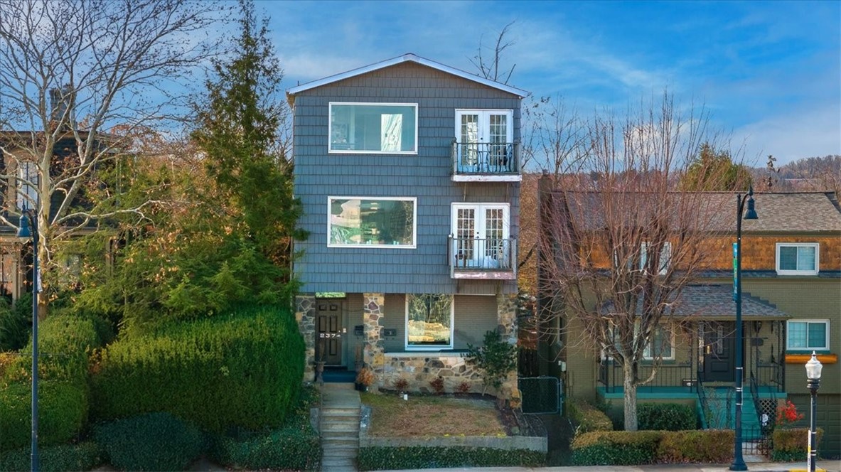 237 Grandview Avenue — photo 1