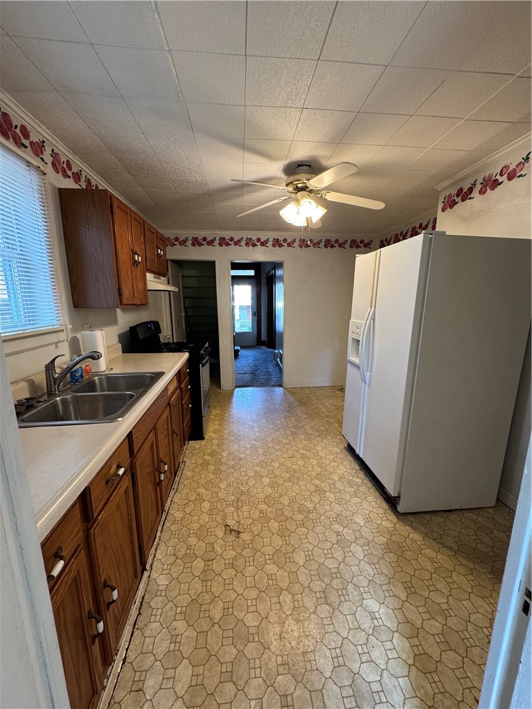 444 Isabella Ave — photo 8
