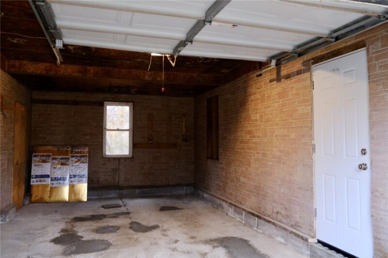 306 Clarion St — photo 4