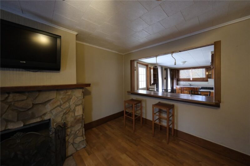 306 Clarion St — photo 8