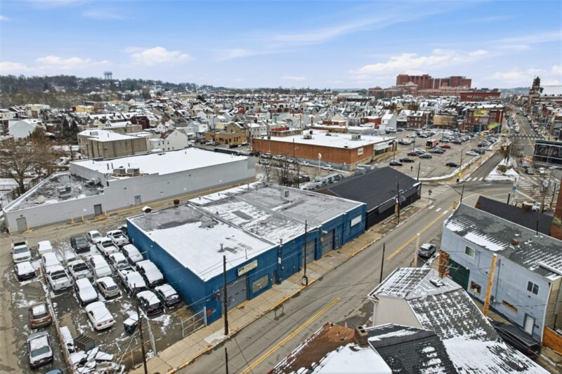 4225 Main St — photo 4