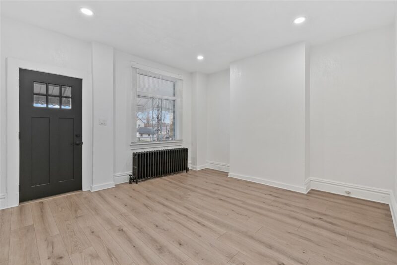 310 5th Ave — photo 4