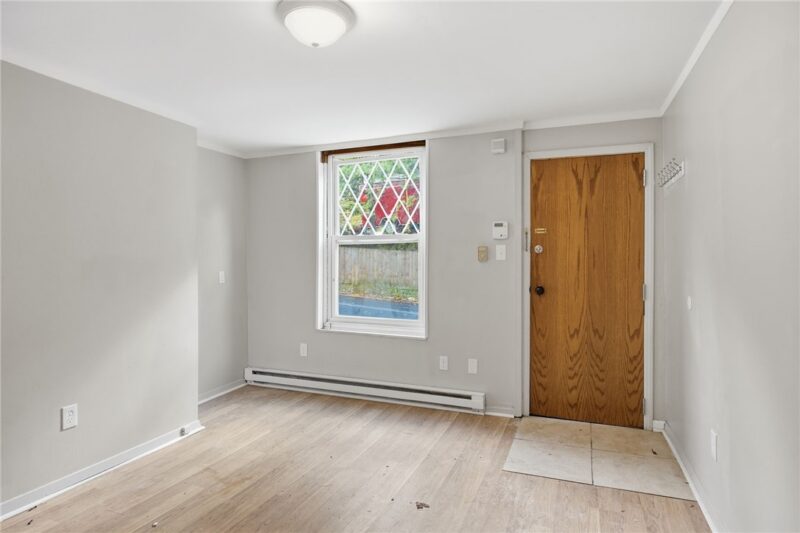 1502 Forsythe St — photo 2