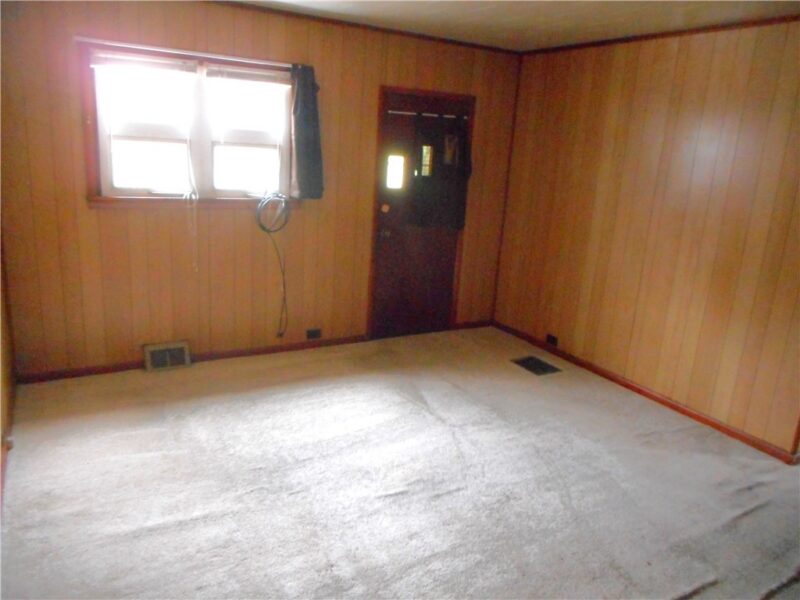 635 Rear Wood St — photo 5