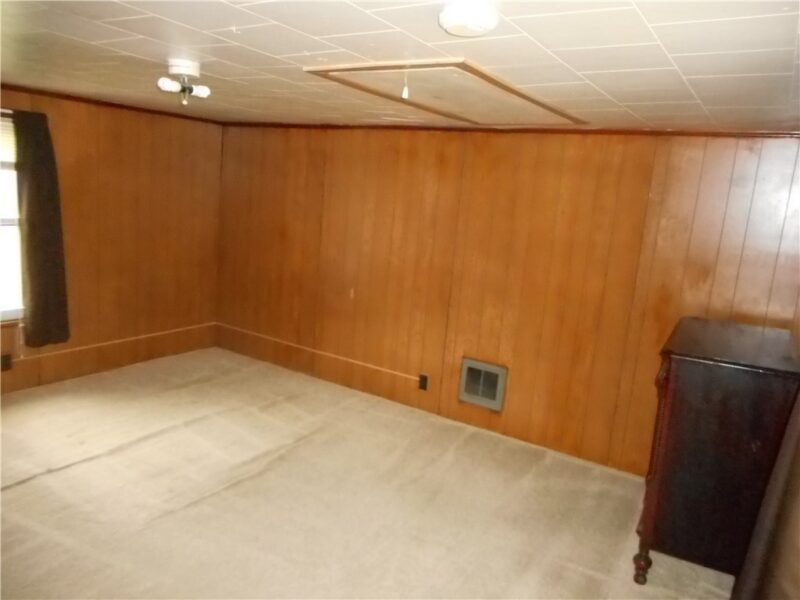 635 Rear Wood St — photo 6