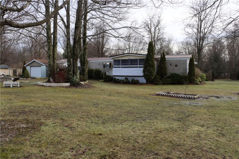 2495 Leach Rd — photo 2