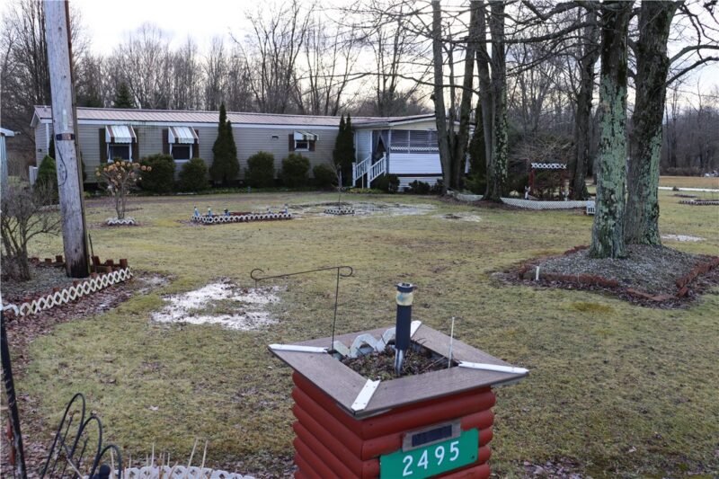 2495 Leach Rd — photo 3