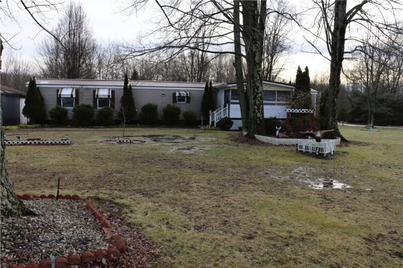 2495 Leach Rd — photo 4