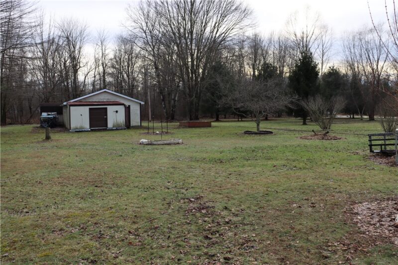 2495 Leach Rd — photo 6