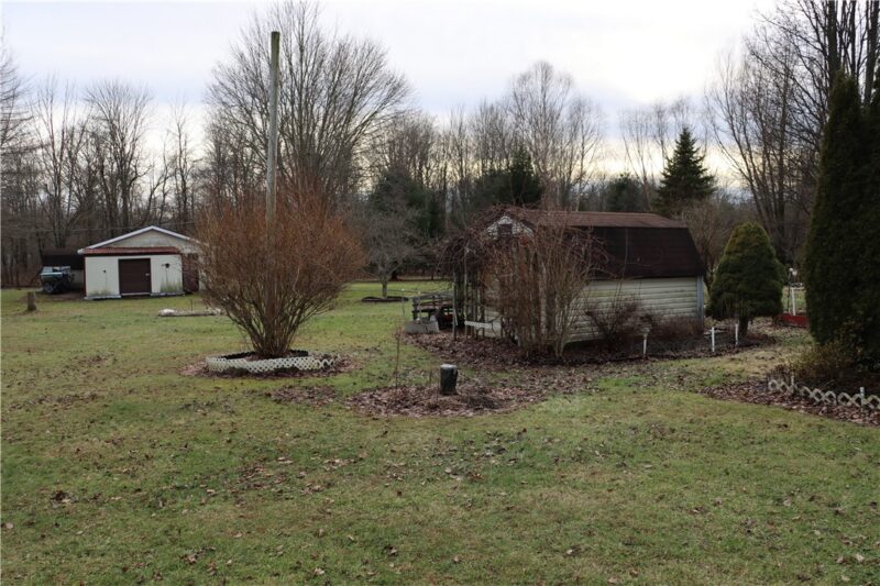 2495 Leach Rd — photo 8