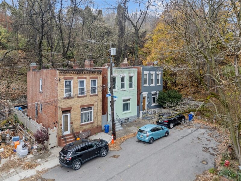 147 Moultrie St — photo 2