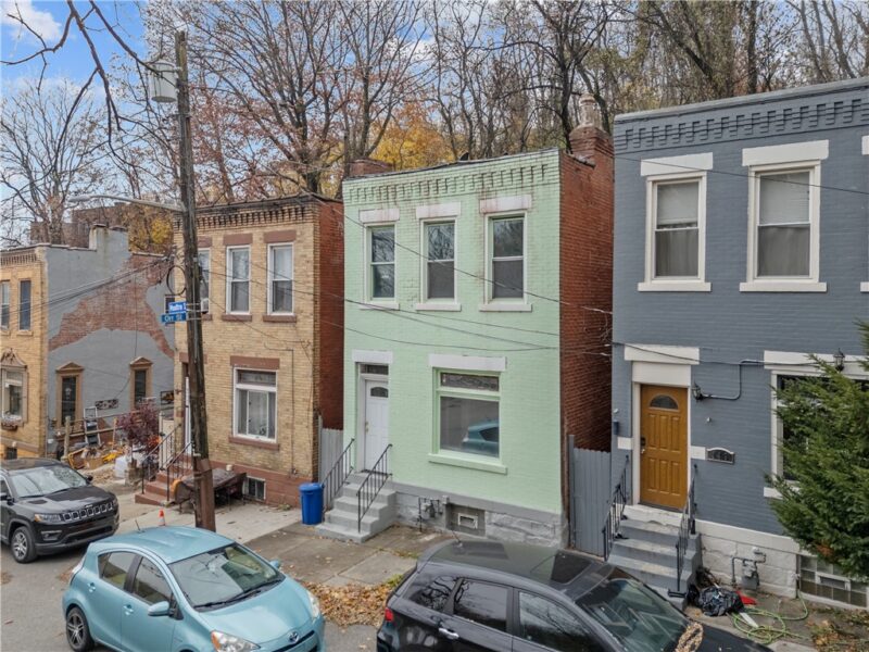 147 Moultrie St — photo 3