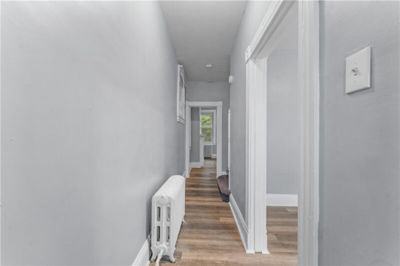 147 Moultrie St — photo 4