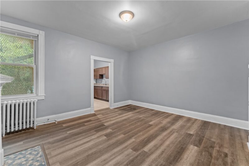 147 Moultrie St — photo 8