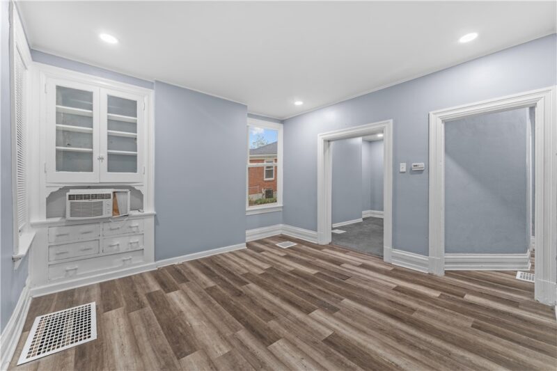 1516 Superior Ave — photo 8