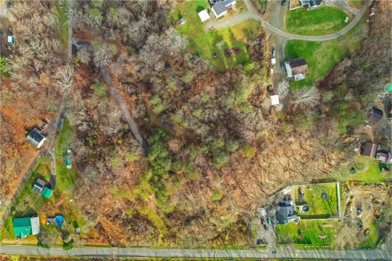 405 Jacoby Rd — photo 3