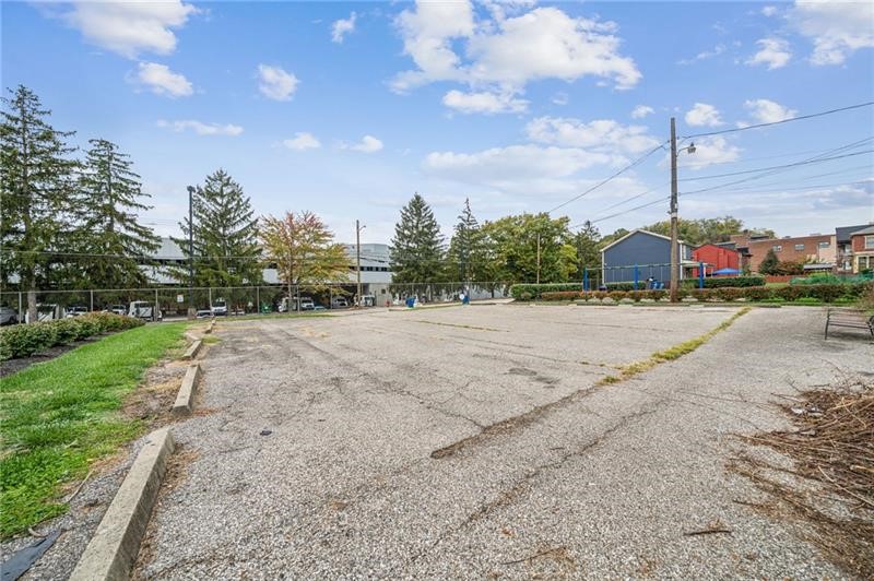 000 marquis way — photo 1