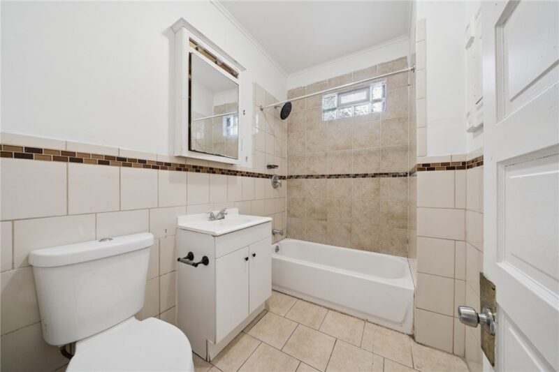 241 Watson Blvd — photo 7