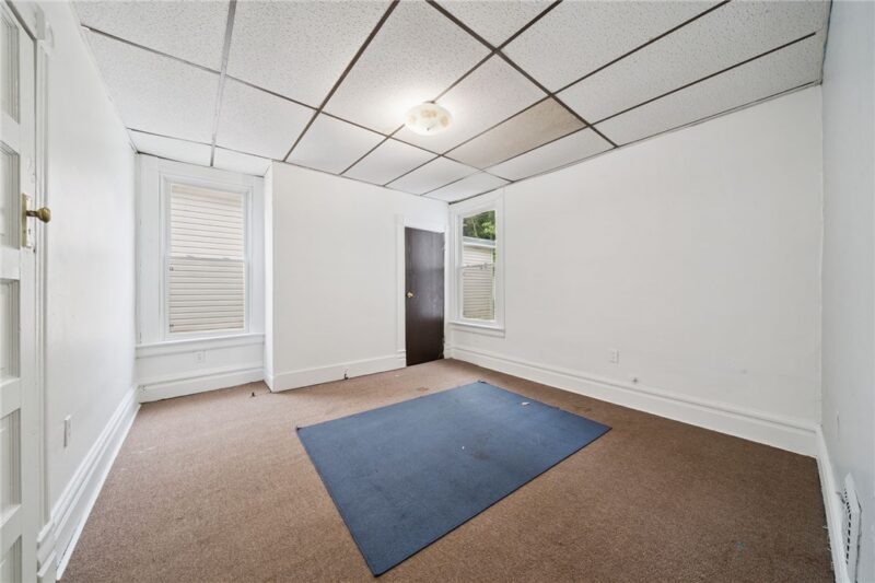 241 Watson Blvd — photo 8