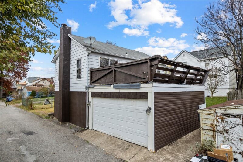 1739 Kimball Ave — photo 5