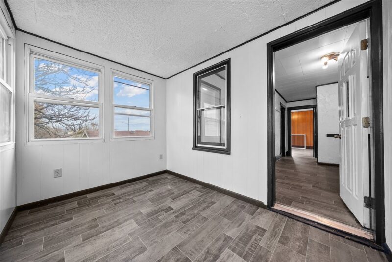 1739 Kimball Ave — photo 7