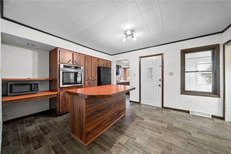 1739 Kimball Ave — photo 8