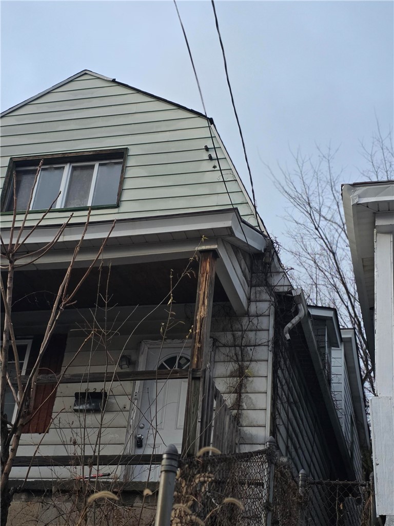 830 Frank St — photo 3