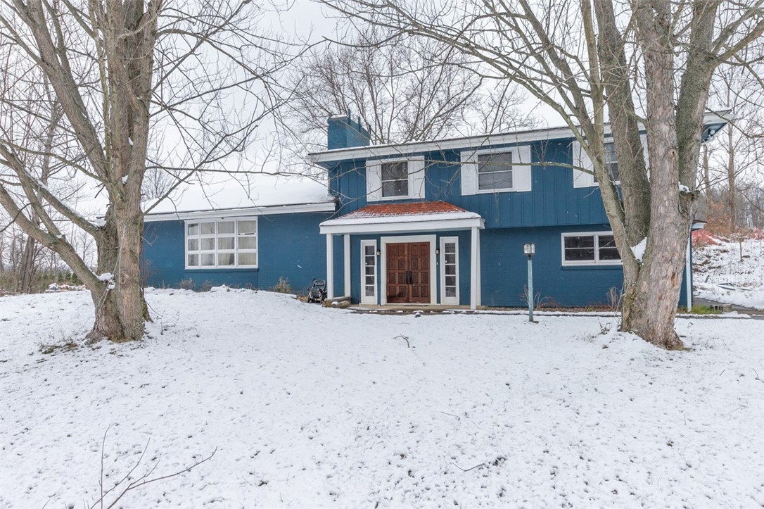 722 Connellsville Ave — photo 1