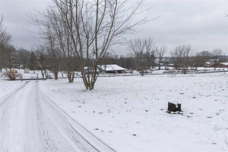722 Connellsville Ave — photo 4