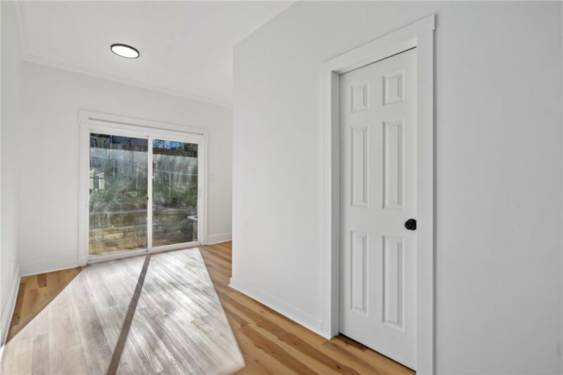 253 Southern Ave — photo 8