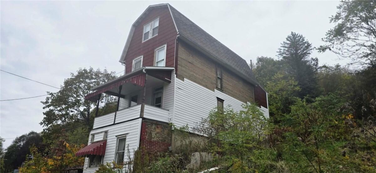 1134 Ridge Ave — photo 1